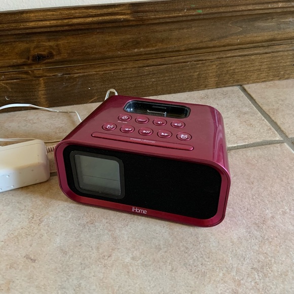 Original Ihome digital radio alarm clock - Picture 3 of 5